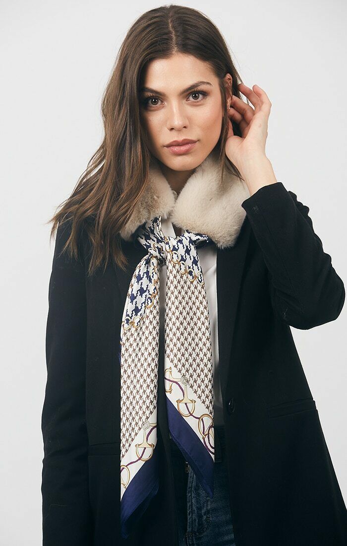 Pia Rossini 'Nikki' Faux Fur Collar Scarf