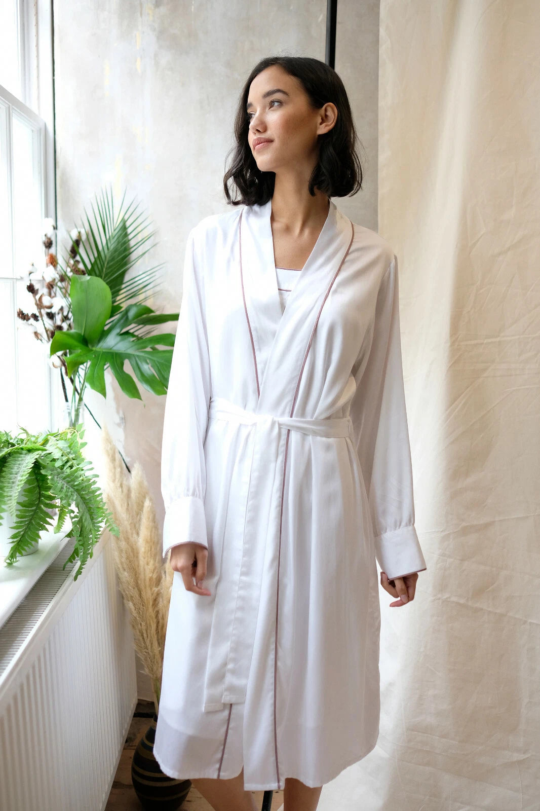 Fable & Eve London - Luxury Robe - White