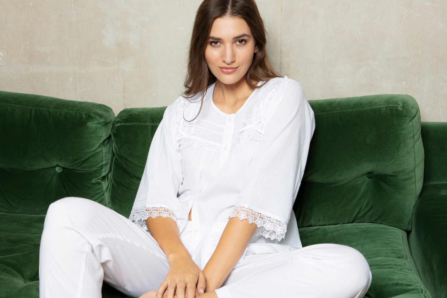 Cottonreal 'Camas' White Victorian Cotton Lawn 3/4 Sleeve Pyjamas